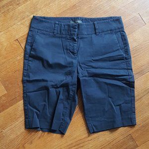 Ann Taylor navy shorts sz 0 EUC